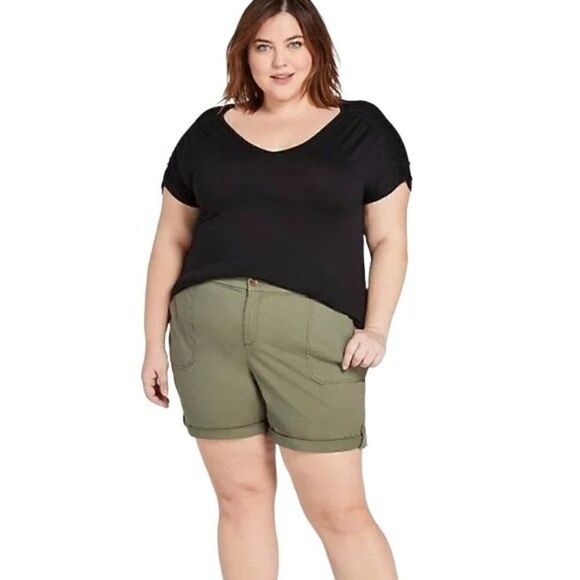 Lane Bryant Utility Girlfriend Chino Shorts NWT Size 24 Green - Picture 1 of 10